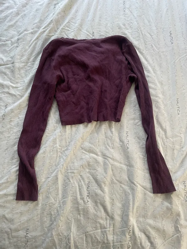 Women Size Small Long Sleeve Crop Top - Image 2