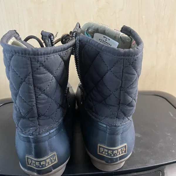 Women's Sperry Top Sider Saltwater Duck Boots Size 6 STS94063 blue Quilted - Image 4