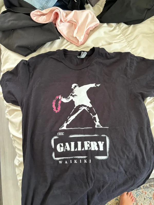 The Gallery Waikīkī T Shirt Black Size M - Image 3