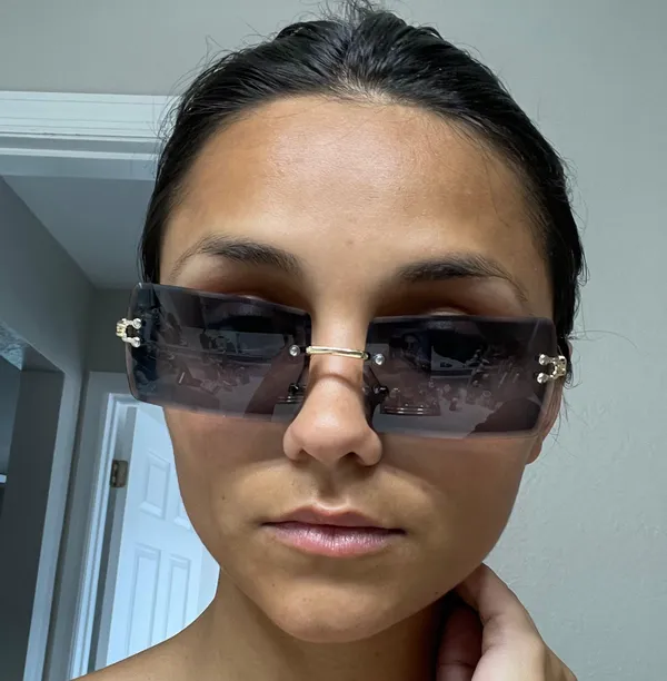 Black Trendy Sunglasses - Image 4