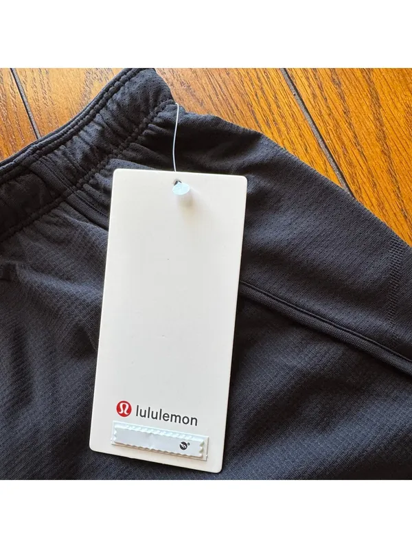 Lululemon Swiftly Mid-Rise Short 3” Black Size 6 NWT - Image 3