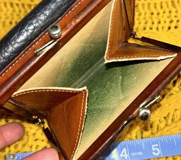 Dooney & Bourke Vintage Leather Wallet w Kisslock Change Section - Image 8