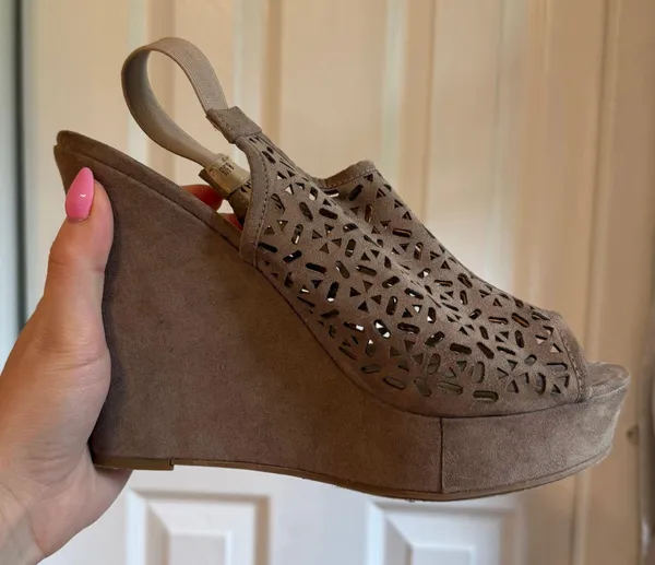 Chinese Laundry Wedges - Image 3