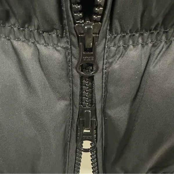 Tommy Hilfiger Black Down and Feather Puffer Full Zip Vest with pockets Small - Image 11