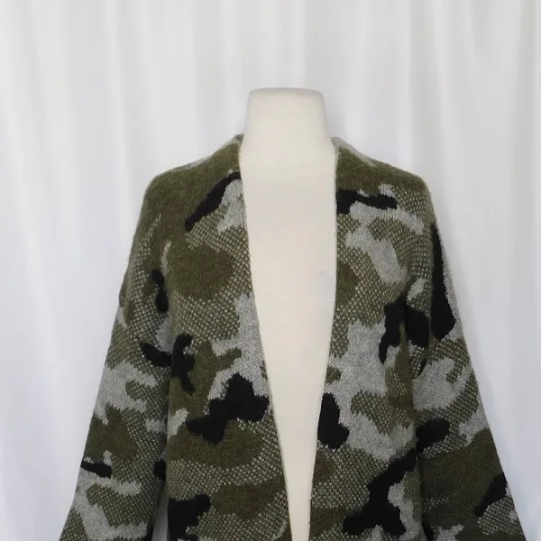 ANTHROPOLOGIE Vero Camo Cardigan Sweater Camouflage Pockets‎ Gorpcore X-Small - Image 3