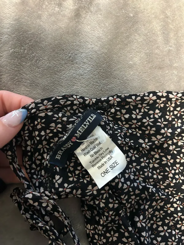Brandy Melville Floral Halter Crop Top - Image 4