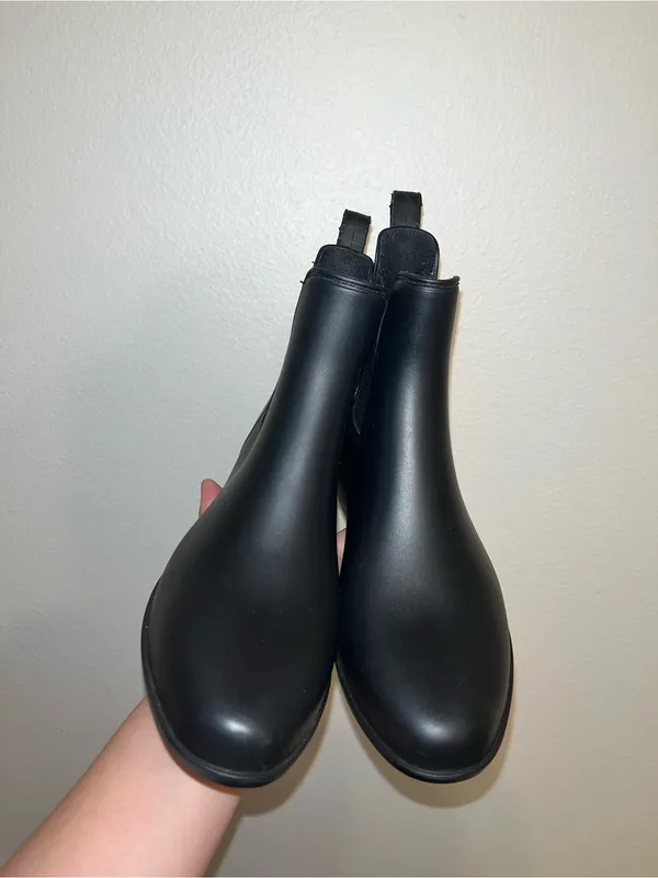 Black Chelsea Rain Boots Waterproof Ankle Boots Women’s Size 6 - Image 3