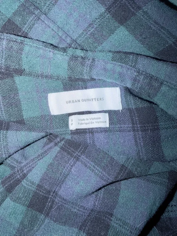 Urban Outfitters Green Plaid Flannel Shirt Forest Green Outdoor Button Up Small - Image 4