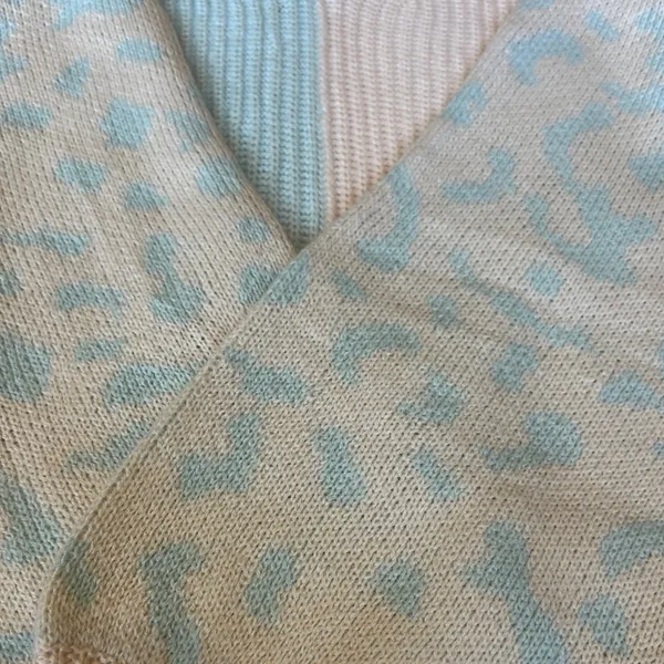 New Colorblock Baby Blue & Pink Sweater with Animal Print Sleeves Oversized S - Image 3