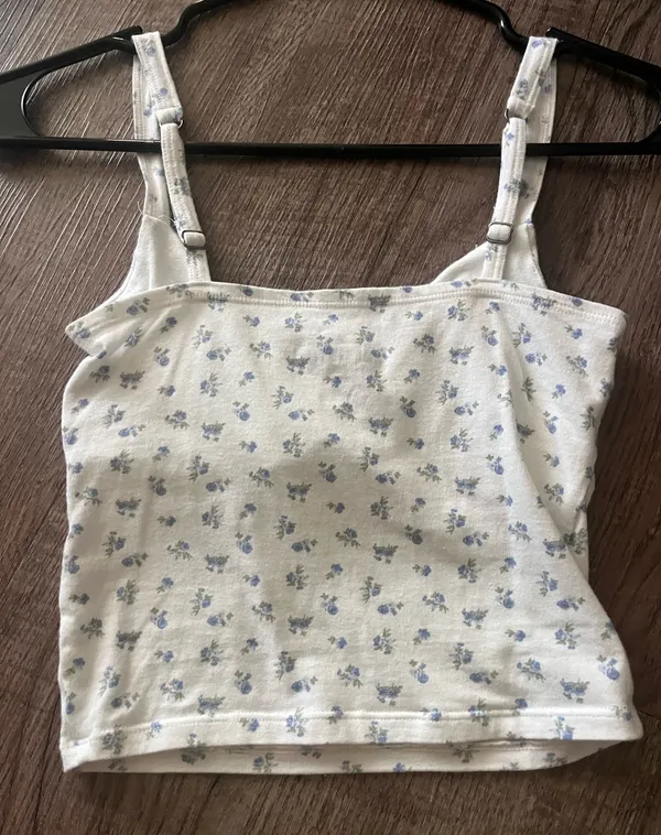Hollister Crop Top - Image 2