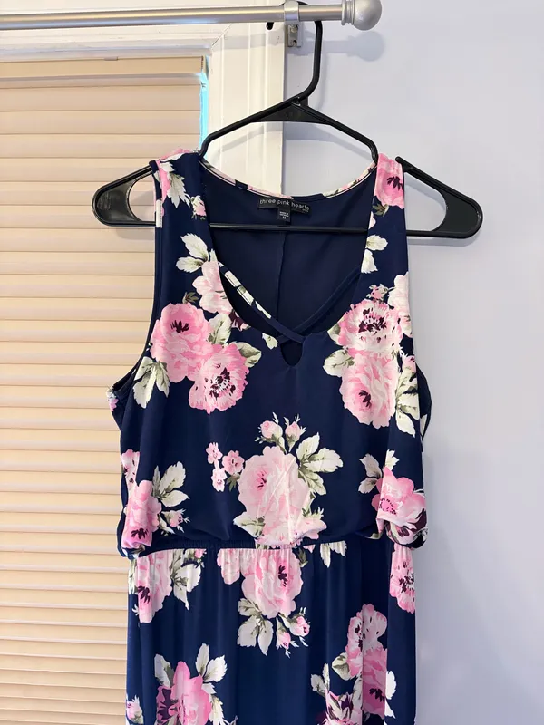 Three Pink Hearts Maxi Dress - Image 2