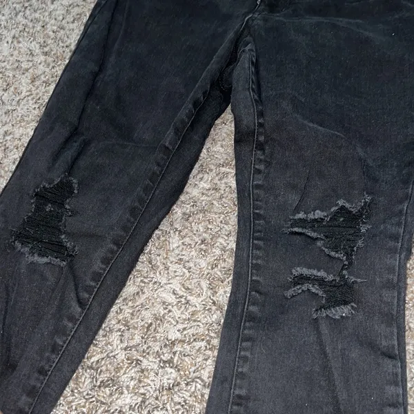 Universal Threads mid rise black skinny jeans - Image 4