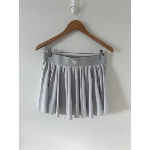 Aritzia TnAction Pleated Tennis Skirt Light Gray Athletic Athleisure‎ Skort M - Image 2