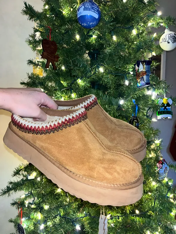 Slippers - Image 2