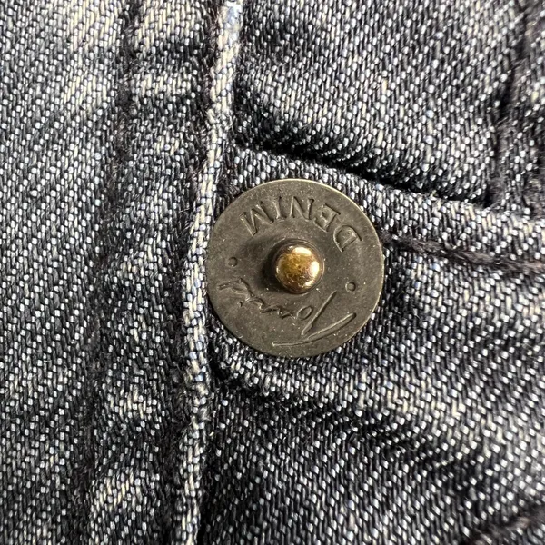 Torrid Denim Mid Rise Capri Jeans Medium Wash Whiskering Size 14 - Image 5