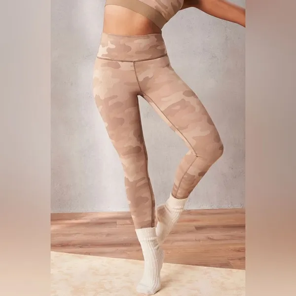 Fabletics Define Nude Camo High-Waisted 7/8 Legging and Sports‎ Brand NWT C34 - Image 2