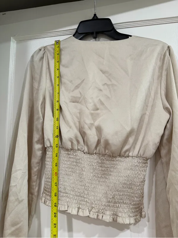 Gianni Bini Cream V-Neck Smocked-Waist Long Sleeve Blouse XS - Image 6