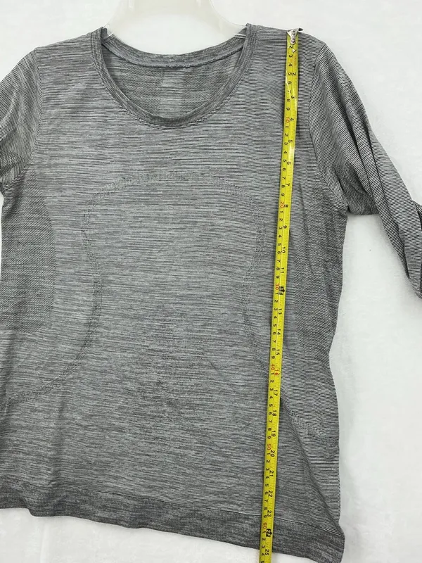 lululemon athletica Heathered Gray Long Sleeve Crewneck 740 - Image 4