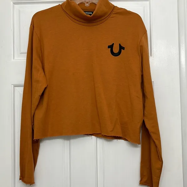 True Religion Turtleneck Raw Hem Gold Crop Top size‎ Medium - Image 3