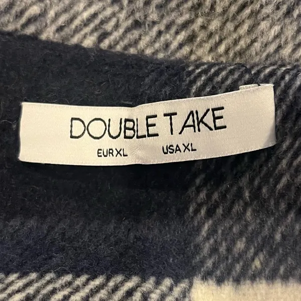 🌺DOUBLE TAKE BLUE AND WHITE PLAID DOUBLE BUTTON JACKET SIZE XL🌺 - Image 6