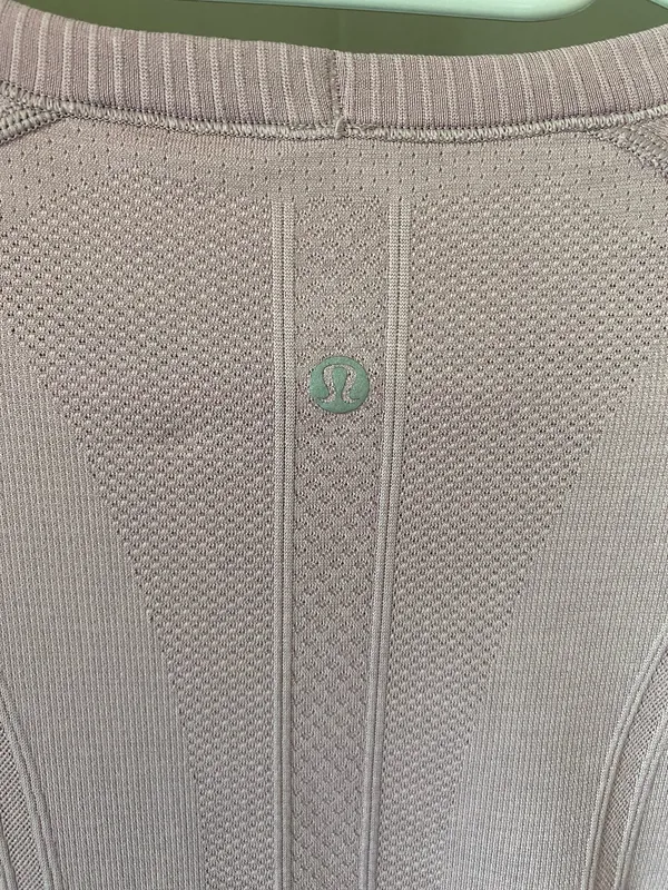 Lululemon Swiftly Tech Long Sleeve - Image 5