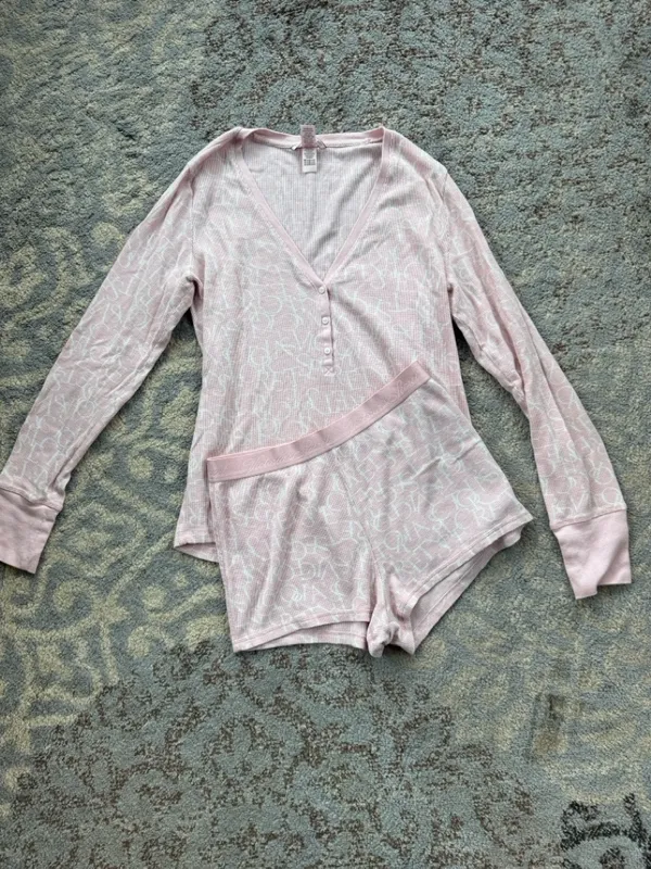 Victoria’s Secret Logo Waffle Knit Thermal Long Sleeve & Short Set Pink Medium - Image 3