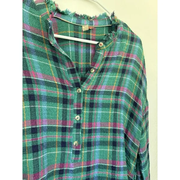 Anthropologie Pilcro Cropped Puff-Sleeve Soft Crinkle Green Plaid‎ Blouse Small - Image 6