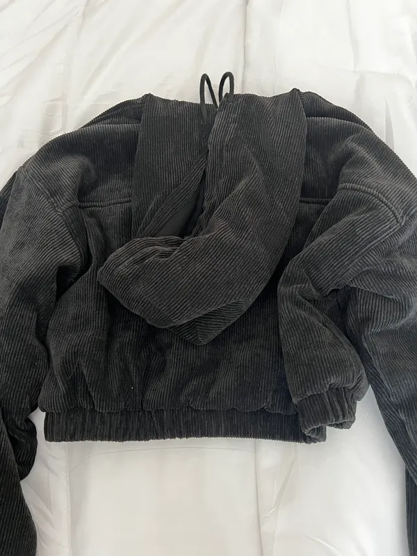 Miss Love Cropped Black Puffer Jacket - Image 2