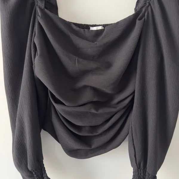 ASTR the Label Ruched Smocked Back Long Sleeve Top Ruffle Solid Black Classy S - Image 5