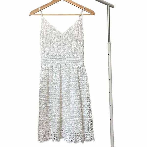 Abercrombie White Crochet Lace Mini Dress Boho Festival Smocked V-Neck - Image 4