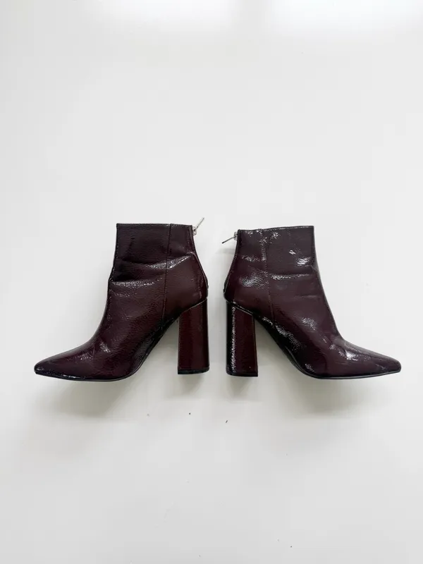 Forever 21 Burgundy Wine Pointed Booties size 7.5 - Image 2