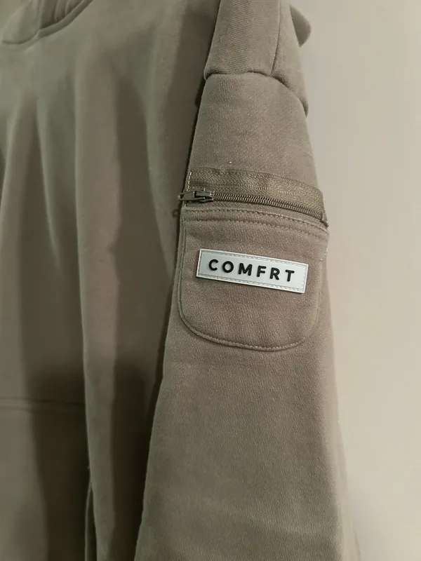 Comfrt army green hoodie - Image 2