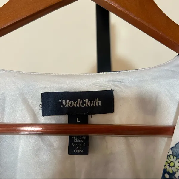 ModCloth Rodeo Rose Button‎ Front Top Floral Western Horse Print White Blue Sz L - Image 3