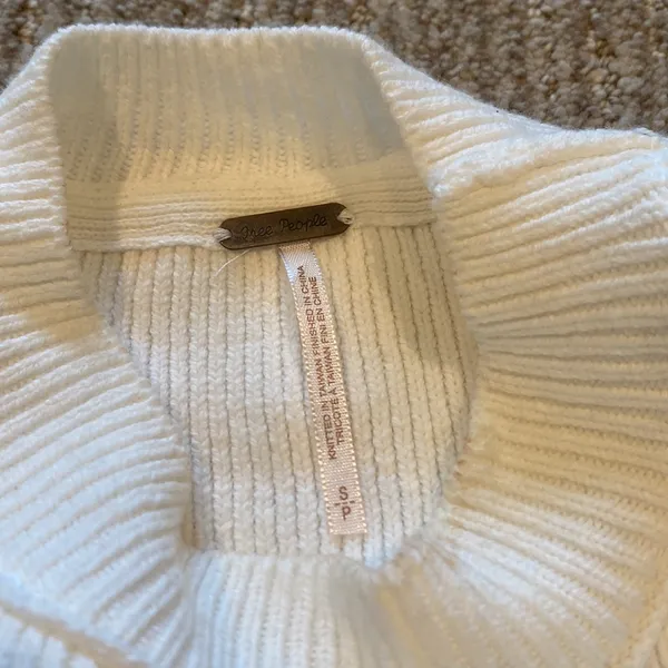 Free People Sweater - Image 4