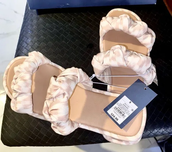 Universal Threads NIB Knotted Women’s Sandals/Double Straps Open Toe Slide On/Tan - Image 3