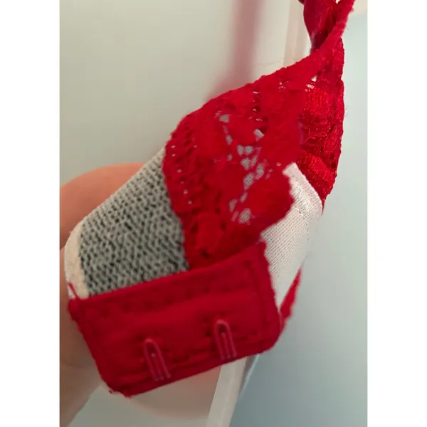Victoria's Secret Wireless Bra Red Lace Sparkle Strap XS - Image 7