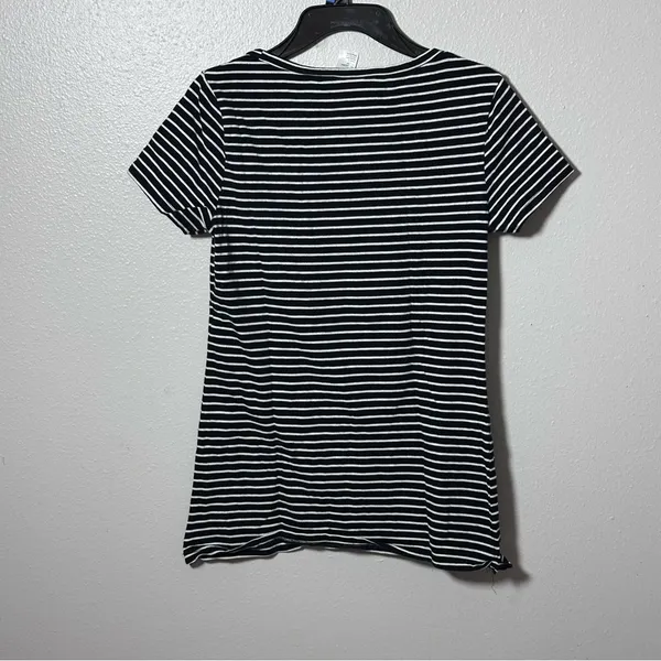 Divided‎ by H&M Women stripe Black t-shirt size small - Image 4