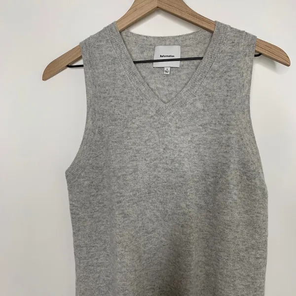 Reformation Women's Gray Reese Cashmere Tank Top Small - Image 7