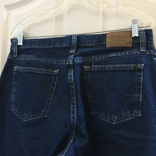 FINAL MARKDOWN Ladies wrangler jeans 12 x 32 - Image 5