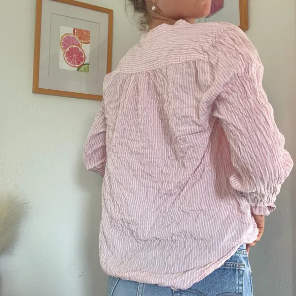 H&M pink and white linen top - Image 3