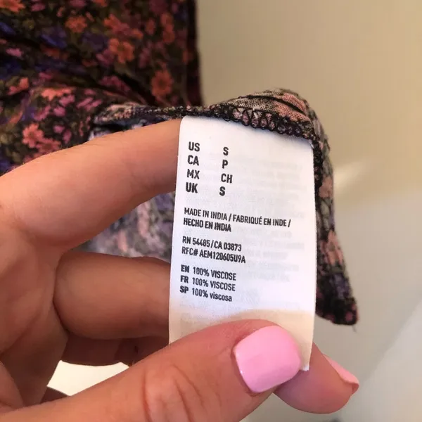 American Eagle Cold Shoulder sz S ✨ - Image 4