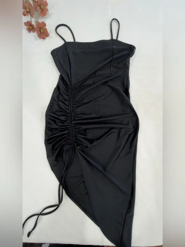 Popular 21 Ruched Black Midi Dress with Front Drawstring - Image 2