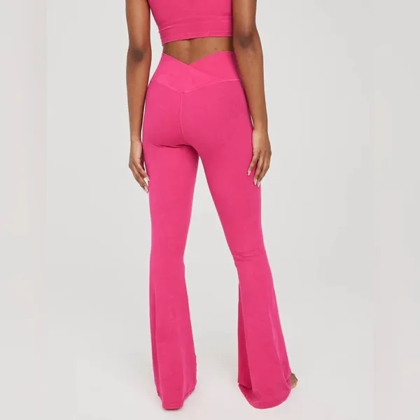 Aerie OFFLINE Real Me criss Crossover Flare Leggings yoga pants highrise fuchsia - Image 2