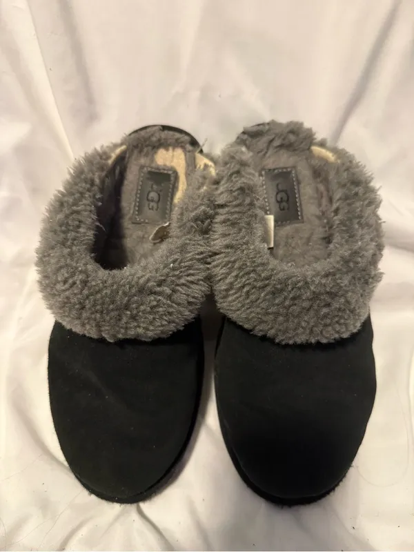 🔥 UGG Cluggete Slippers Black Grey Sz 7 with wear inside great outside - Image 2