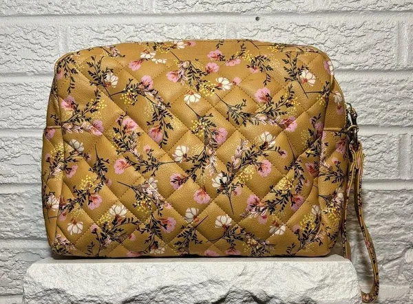 Steve Madden Floral Travel Bag 9'' x 10'' - Image 2