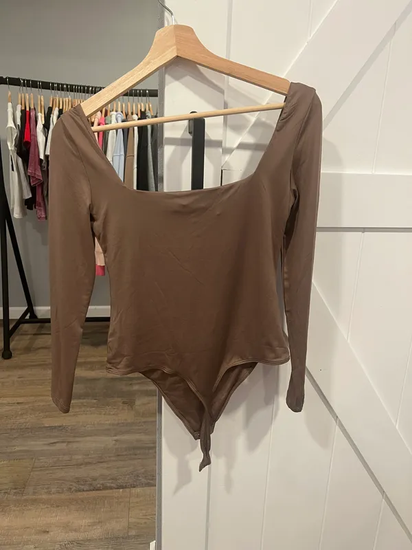 Glik's brown satin bodysuit - Image 4