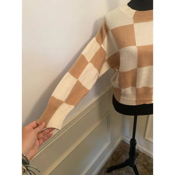 AQUA Cashmere Brushed Cropped Check Sweater Tan Cream Neutral Pullover Crewneck - Image 2