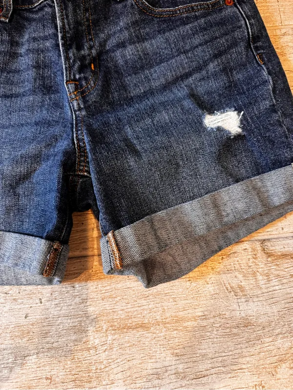 GAP Dark Indigo Rolled-Hem Denim Shorts with Distressed Accents - Image 2