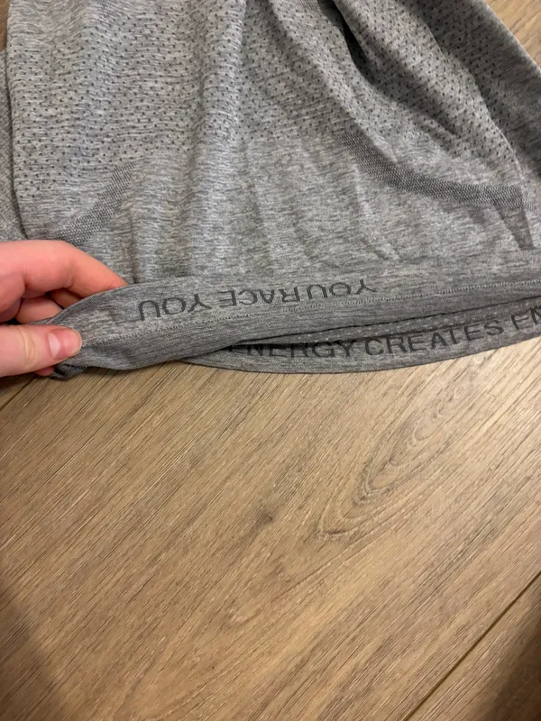 Lululemon Swiftly Tech Long Sleeve Race Length - Image 5