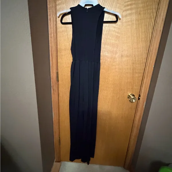 Elegant OQQ Black Sleeveless jumpsuit - Image 4